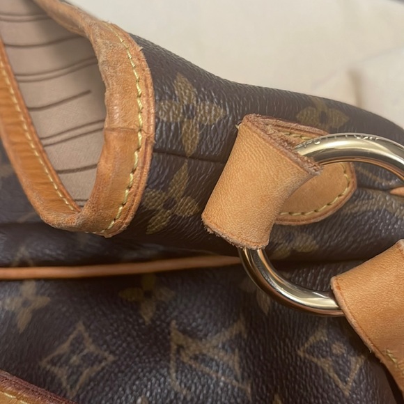 Authentic Delightful MM - Picture 12 of 17